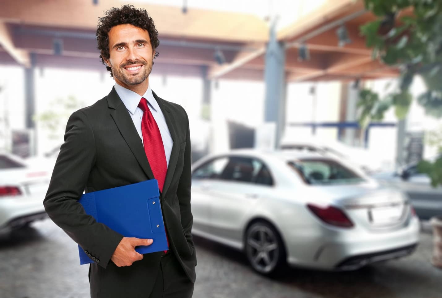 Benefits of Working as a Car Salesman